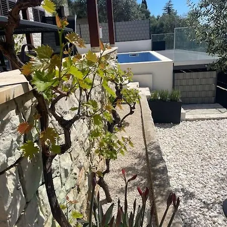 Beachfront With Pool - Myway Trogir