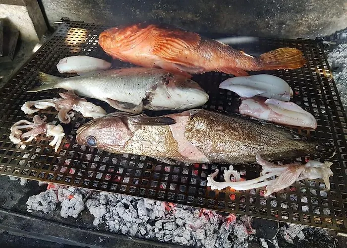 Villa Beachfront With Pool - Myway Trogir