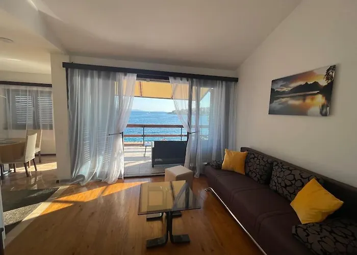 Villa Beachfront With Pool - Myway *