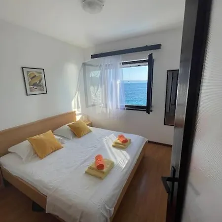 Villa Beachfront With Pool - Myway Trogir